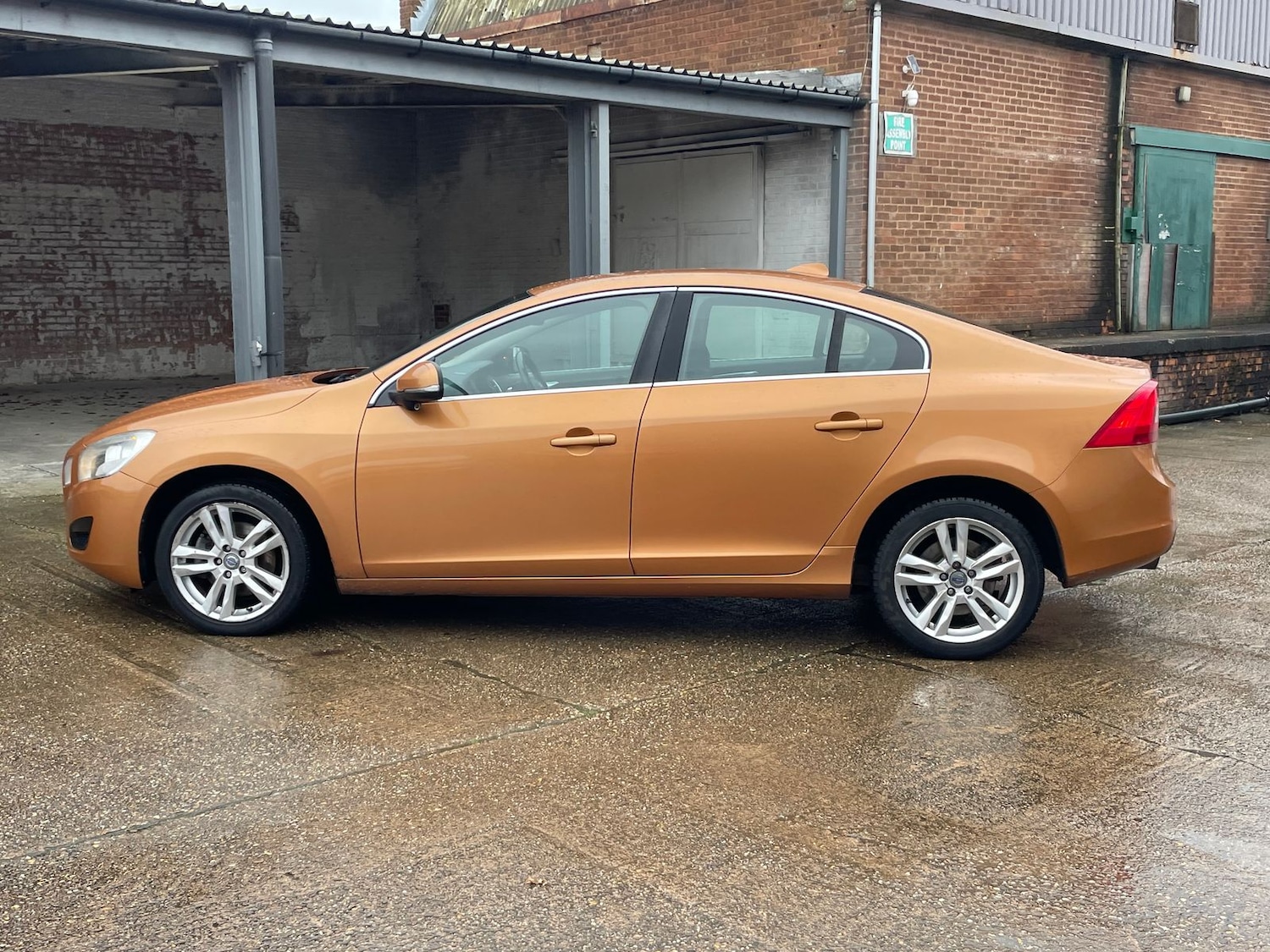 Used Volvo S60 2010 for sale - 77634734: Photo 34
