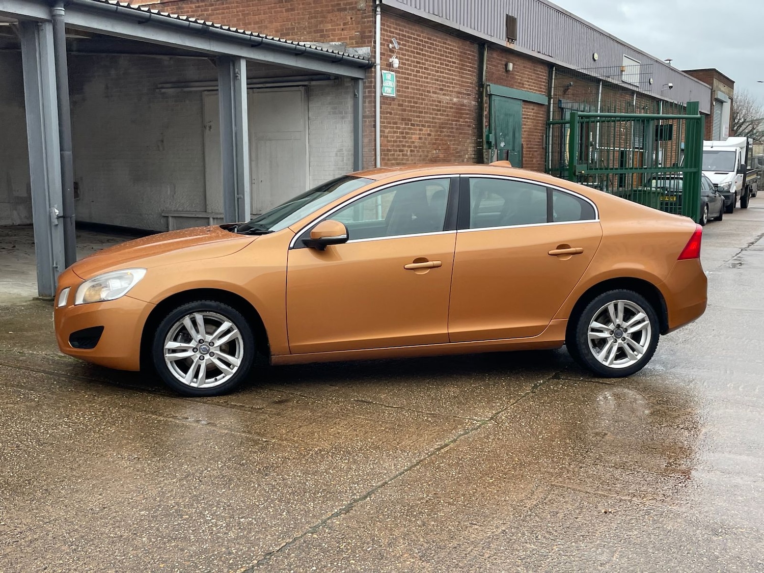 Used Volvo S60 2010 for sale - 77634734: Photo 37