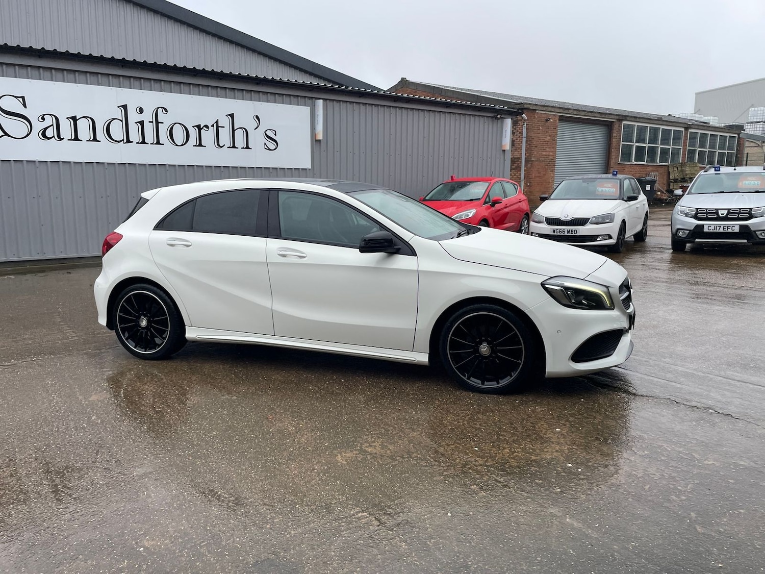 Used Mercedes-Benz A-Class 2015 for sale - 77771403: Photo 44