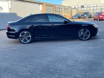 Used Audi A4 2017 for sale - 76842236: Photo