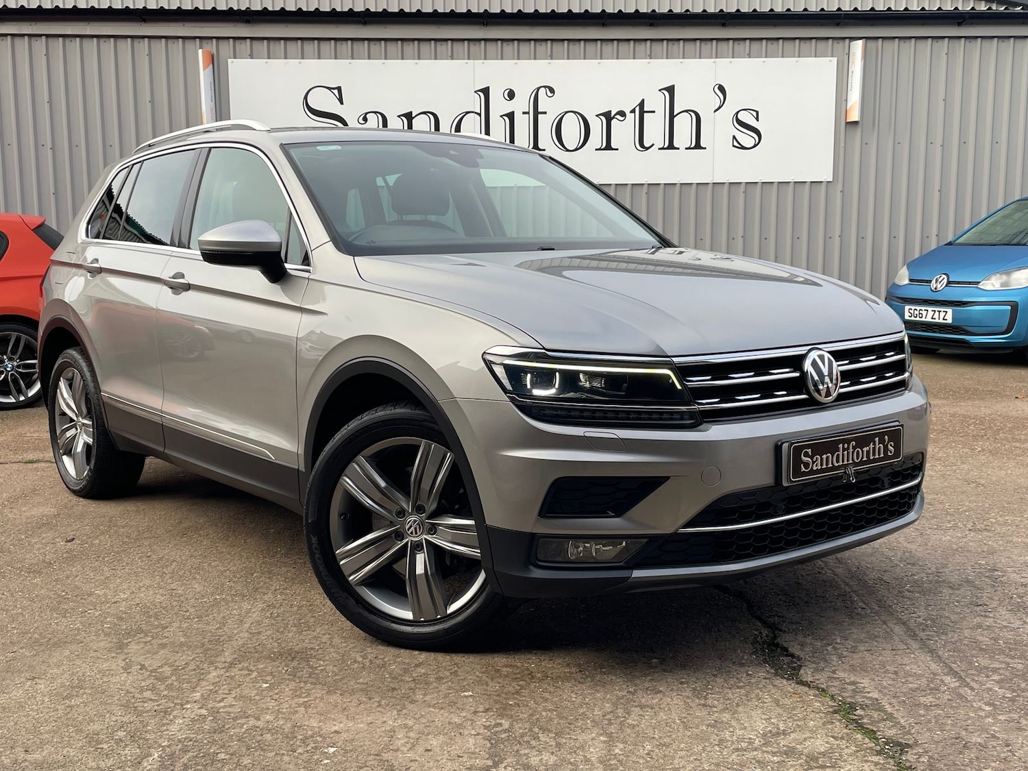 Used Volkswagen Tiguan 2017 for sale - 76514690: Photo 1
