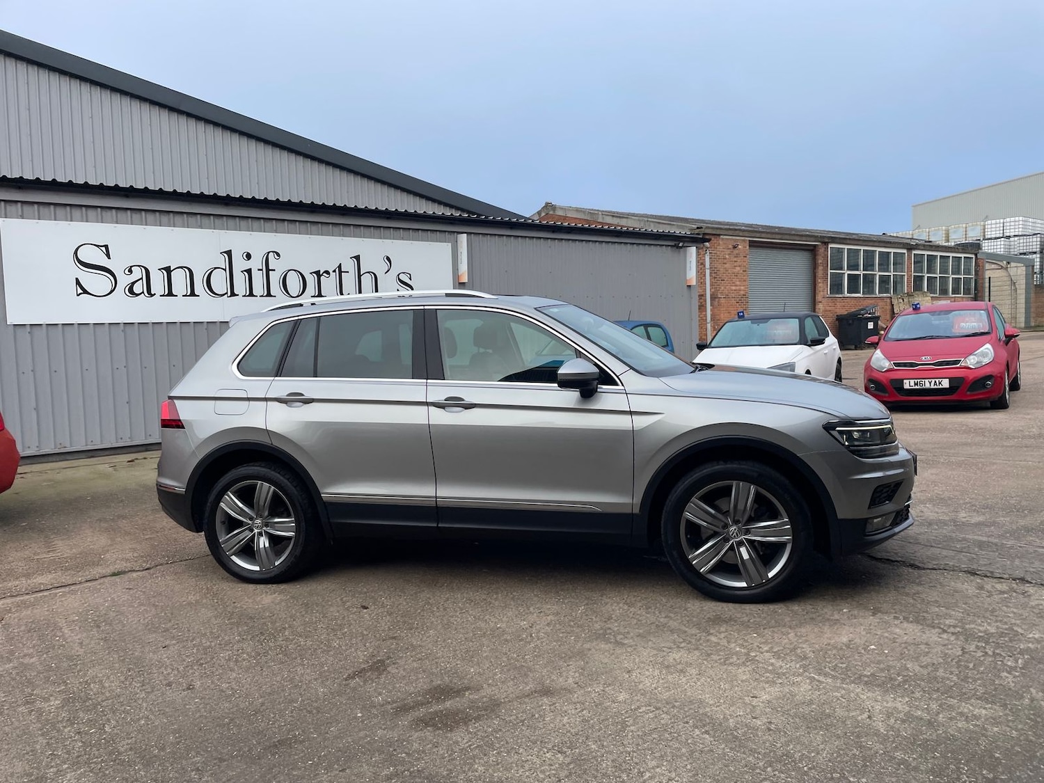 Used Volkswagen Tiguan 2017 for sale - 76514690: Photo 43