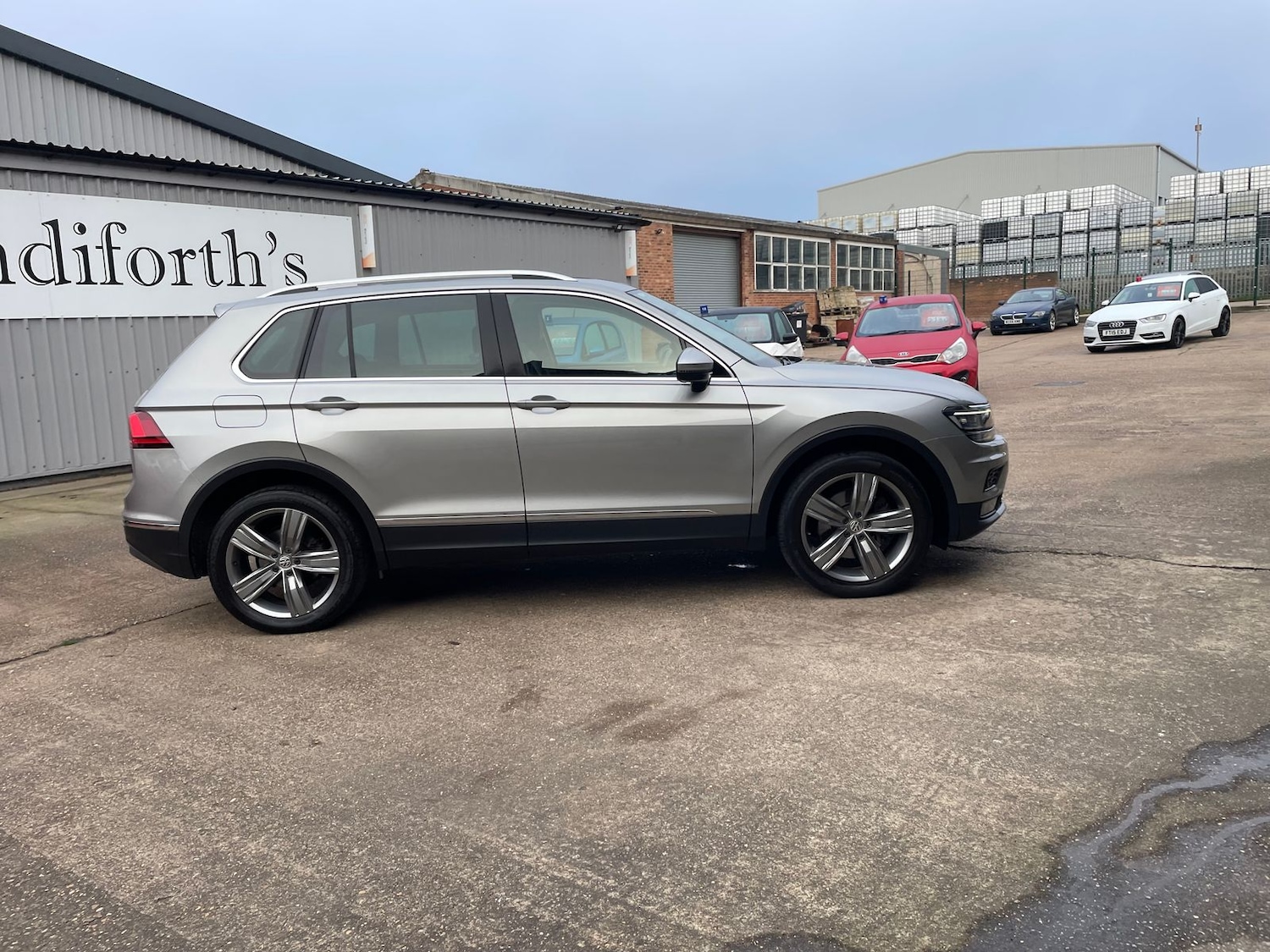 Used Volkswagen Tiguan 2017 for sale - 76514690: Photo 44