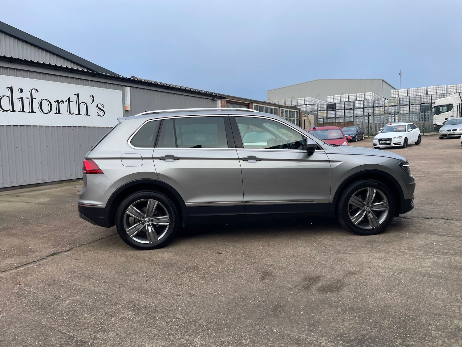 Used Volkswagen Tiguan 2017 for sale - 76514690: Photo 46