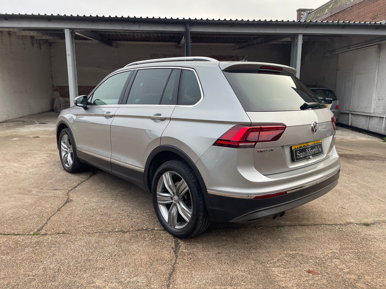 Used Volkswagen Tiguan 2017 for sale - 76514690: Photo 60