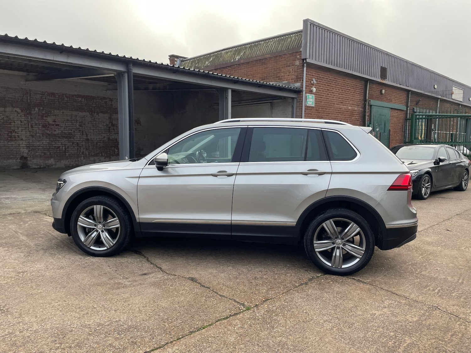 Used Volkswagen Tiguan 2017 for sale - 76514690: Photo 65