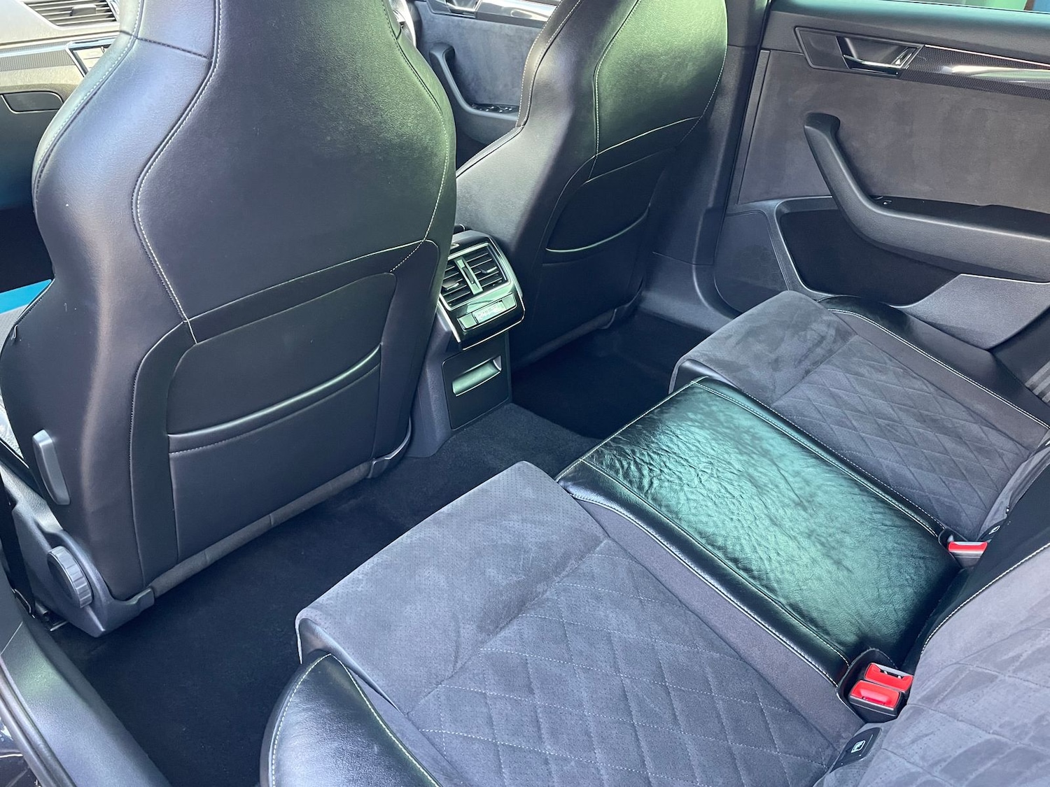 Used Skoda Superb 2017 for sale - 76915226: Photo 31