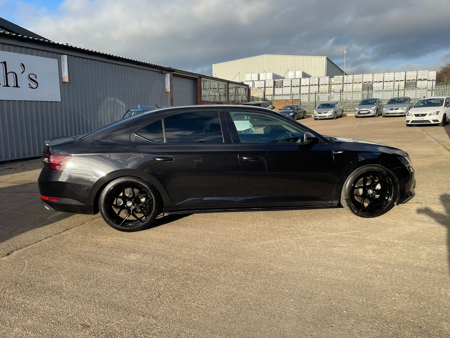 Used Skoda Superb 2017 for sale - 76915226: Photo 44