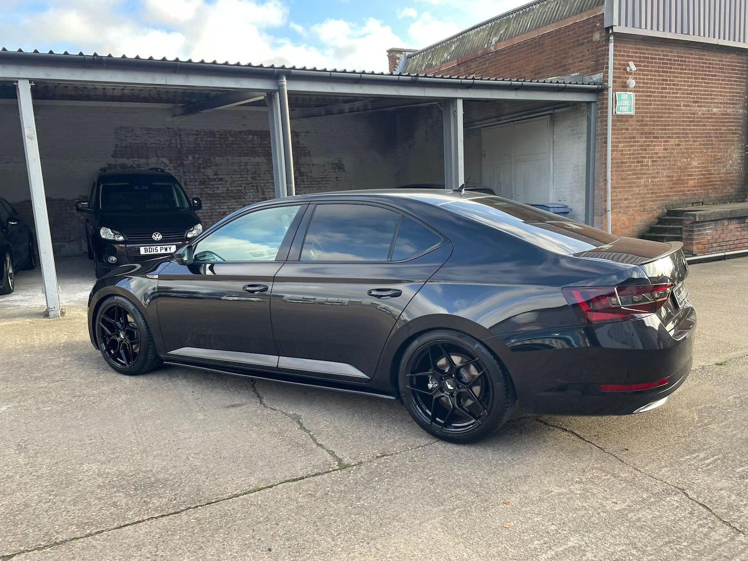 Used Skoda Superb 2017 for sale - 76915226: Photo 59