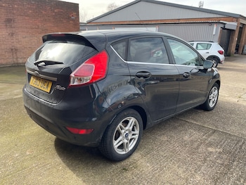 Used Ford Fiesta 2013 for sale - 77634720: Photo