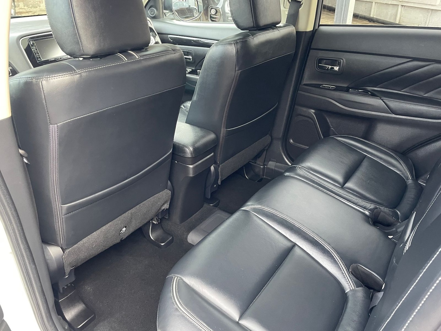 Used Mitsubishi Outlander 2017 for sale - 78149994: Photo 33