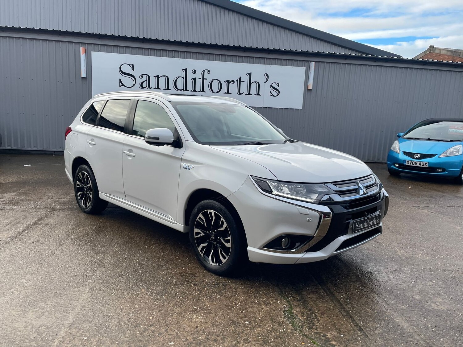 Used Mitsubishi Outlander 2017 for sale - 78149994: Photo 44