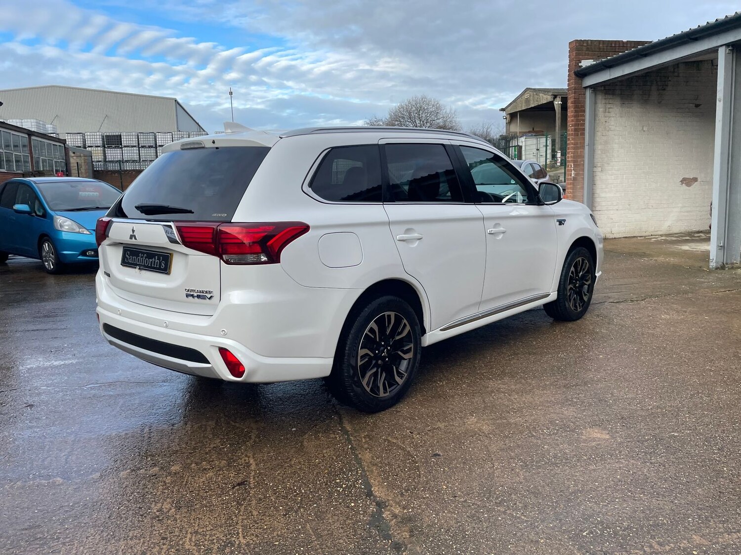 Used Mitsubishi Outlander 2017 for sale - 78149994: Photo 57