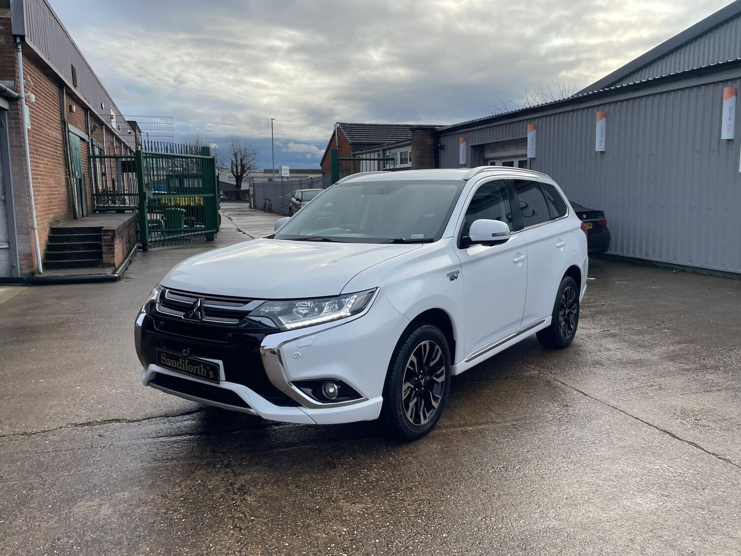 Used Mitsubishi Outlander 2017 for sale - 78149994: Photo 80