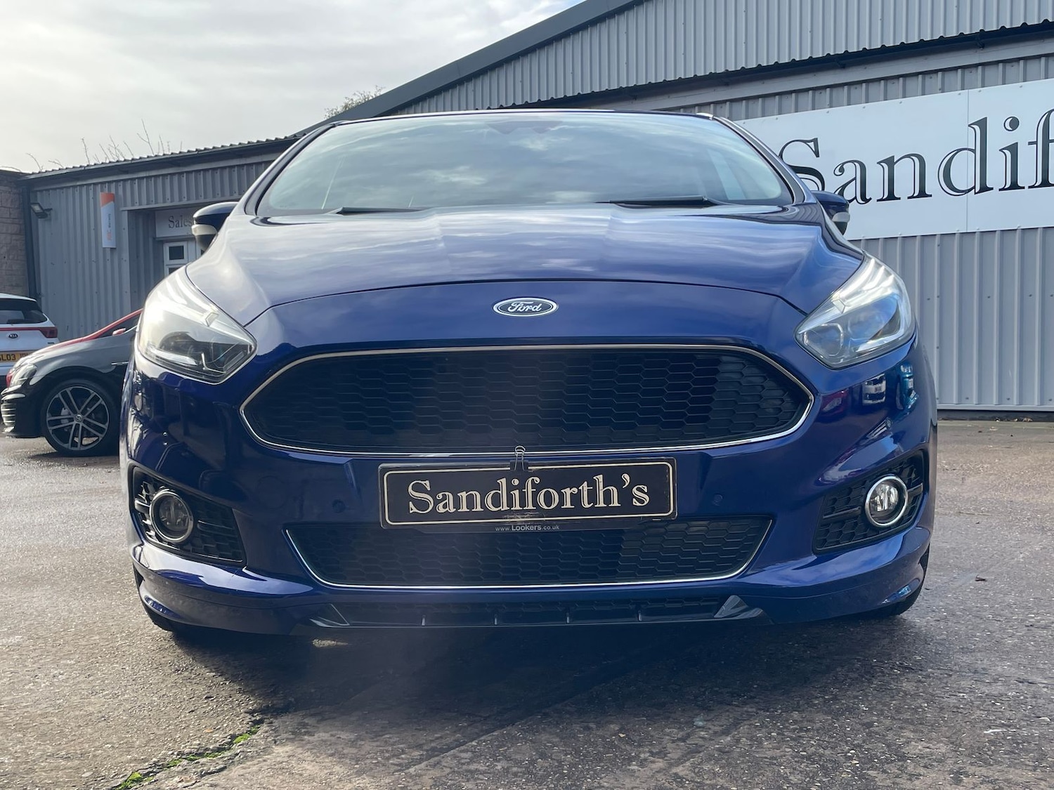 Used Ford S-Max 2017 for sale - 76574951: Photo 3