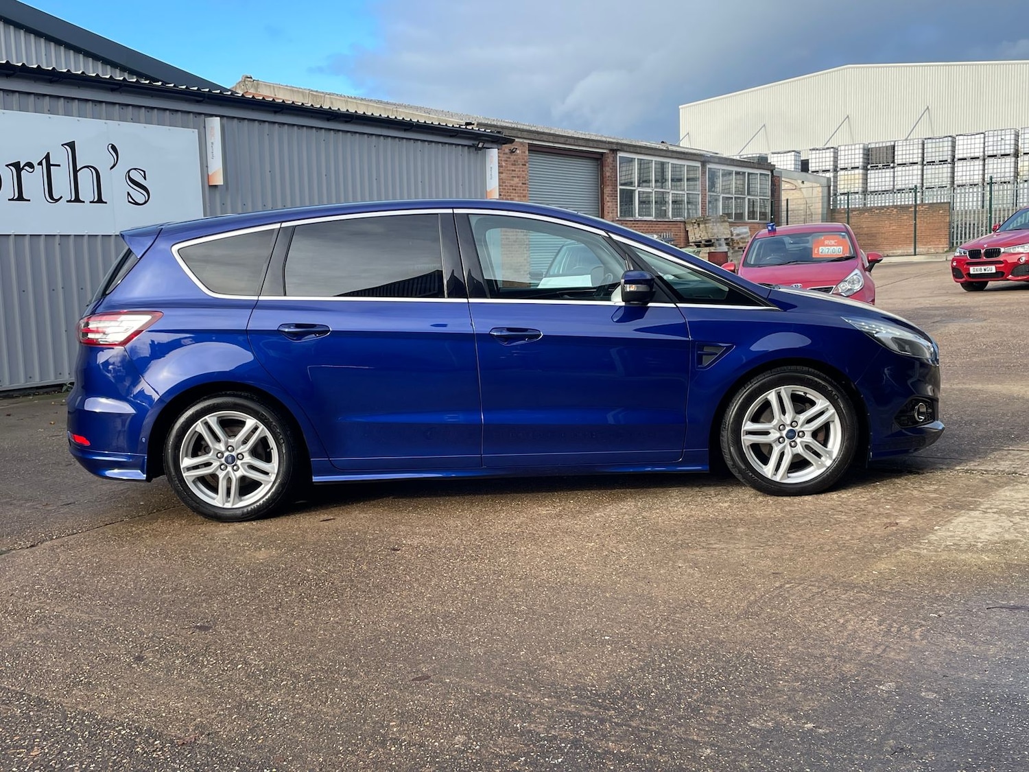 Used Ford S-Max 2017 for sale - 76574951: Photo 5