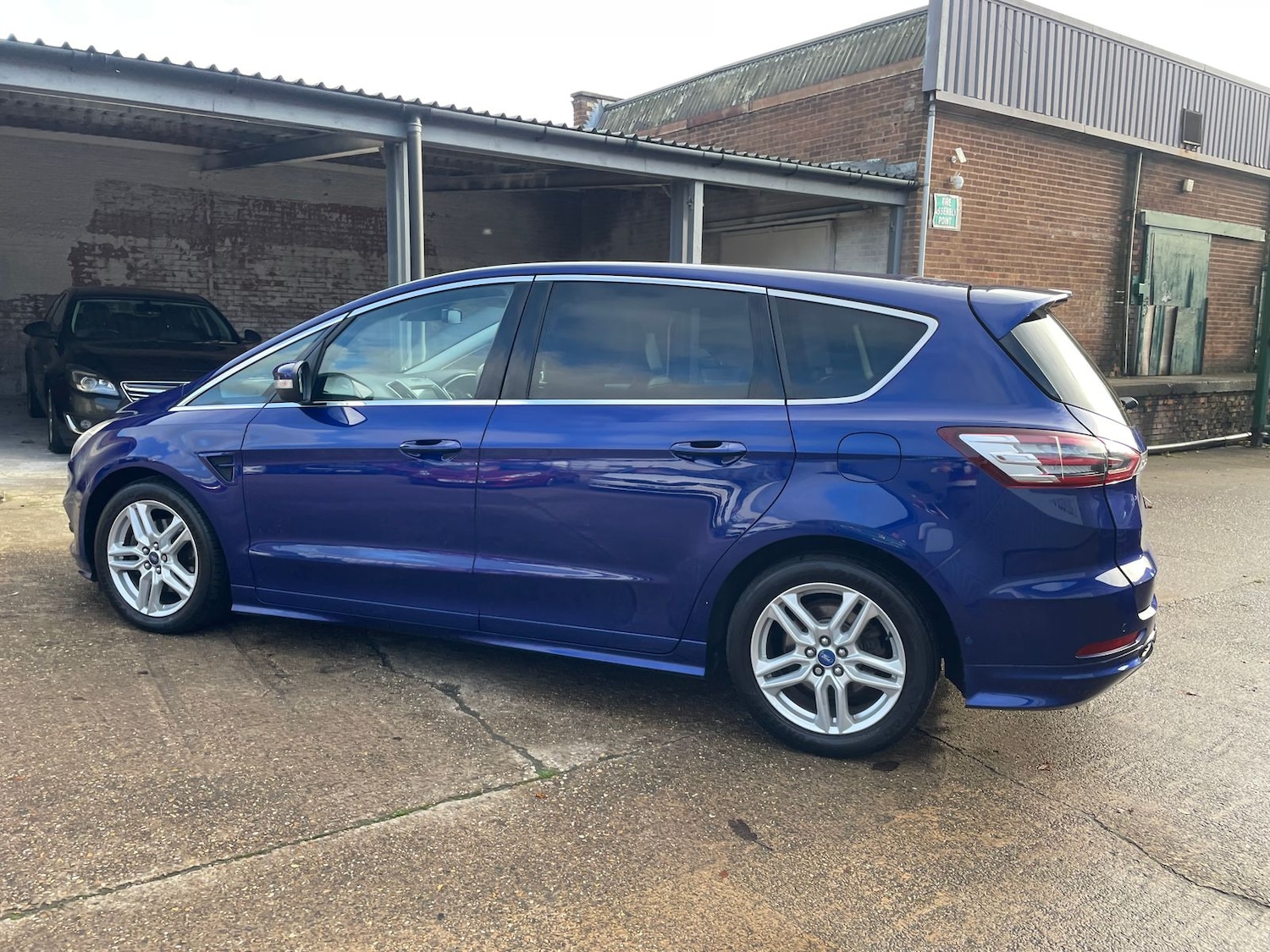 Used Ford S-Max 2017 for sale - 76574951: Photo 65