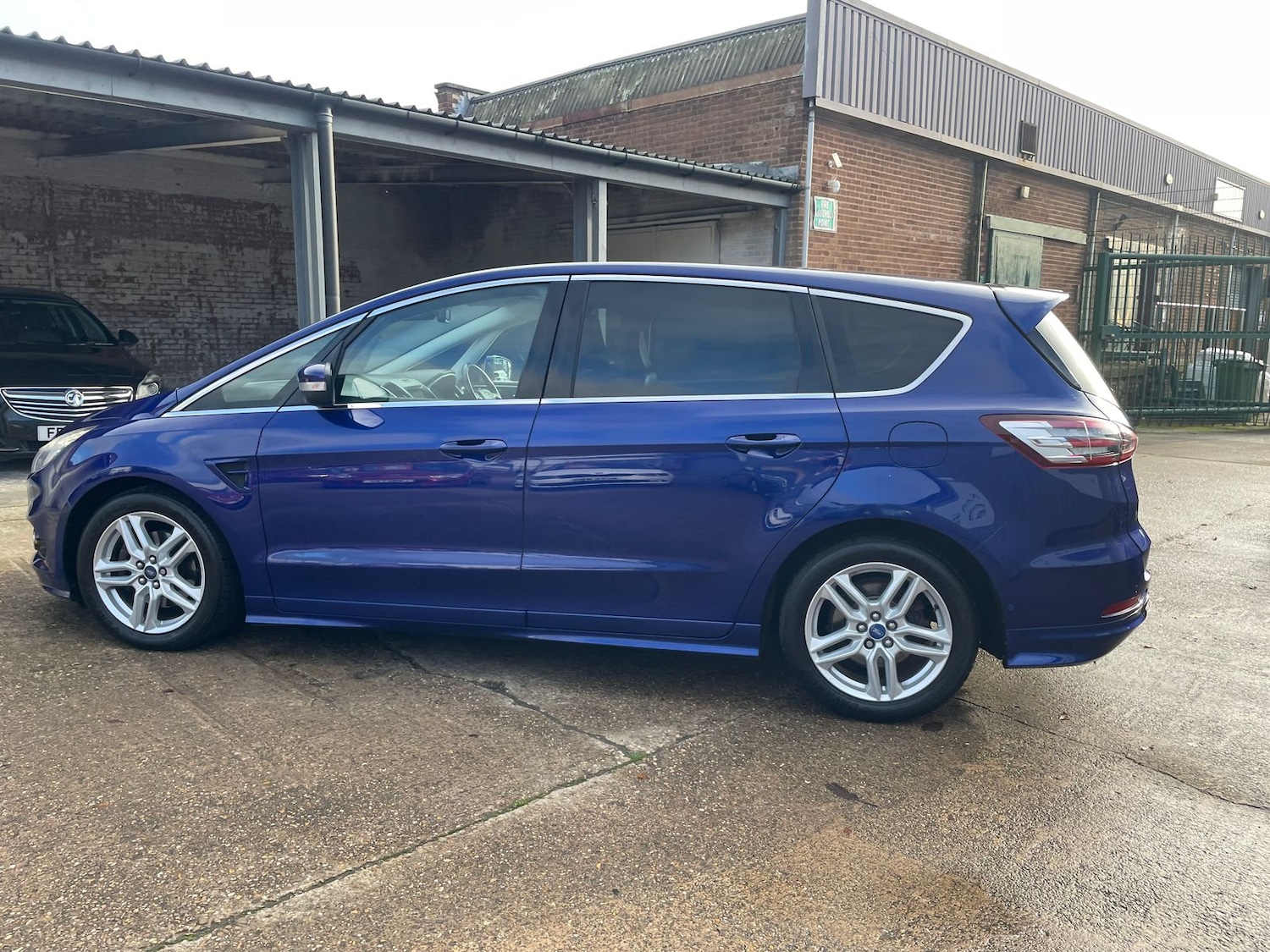 Used Ford S-Max 2017 for sale - 76574951: Photo 66