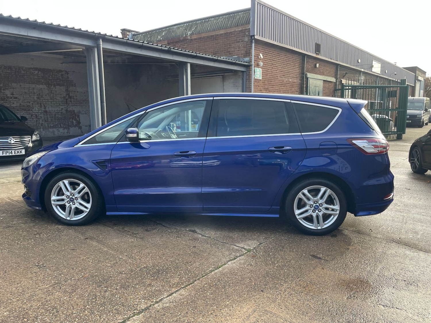 Used Ford S-Max 2017 for sale - 76574951: Photo 67