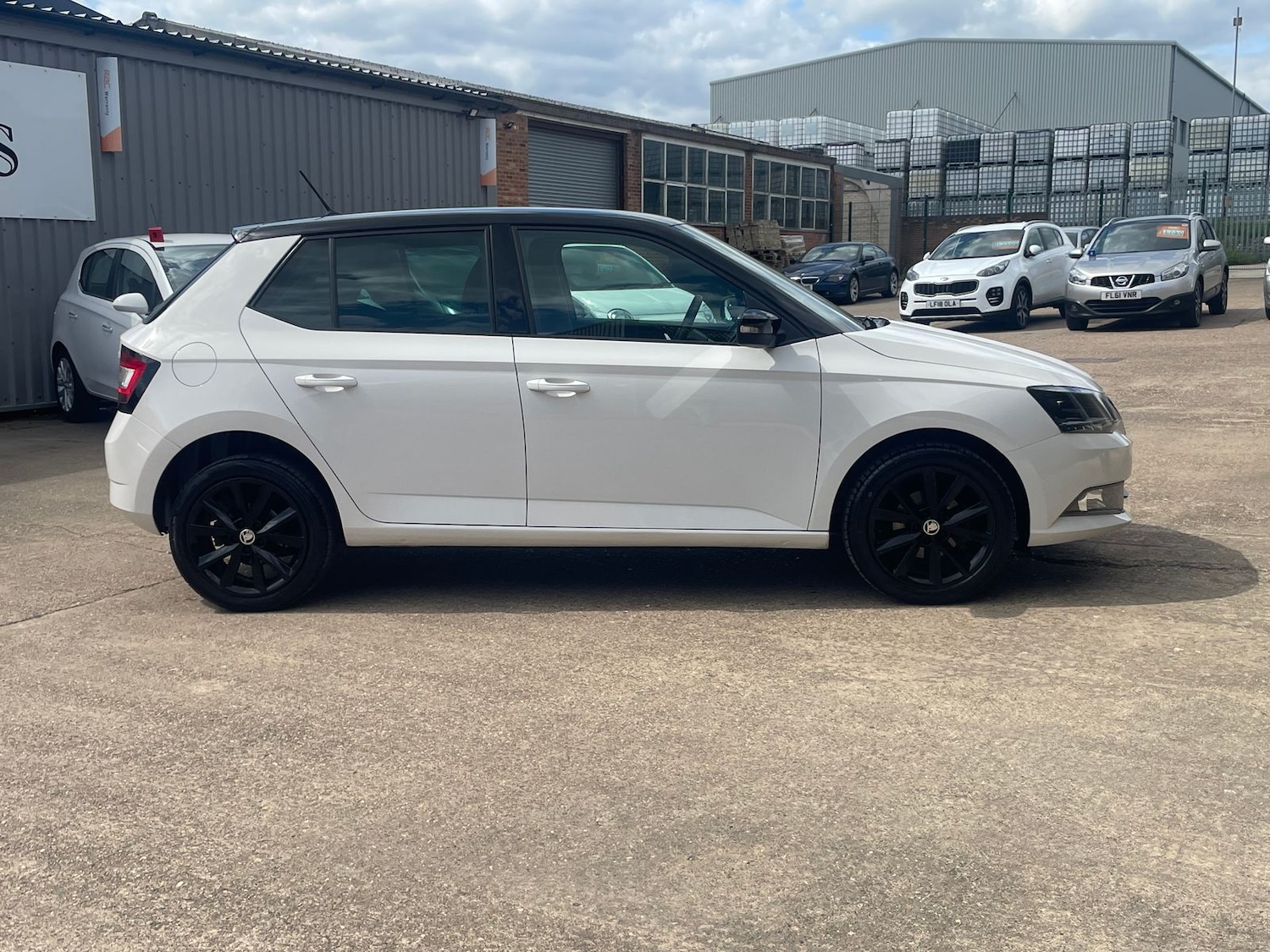 Used Skoda Fabia 2016 for sale - 77158101: Photo 4