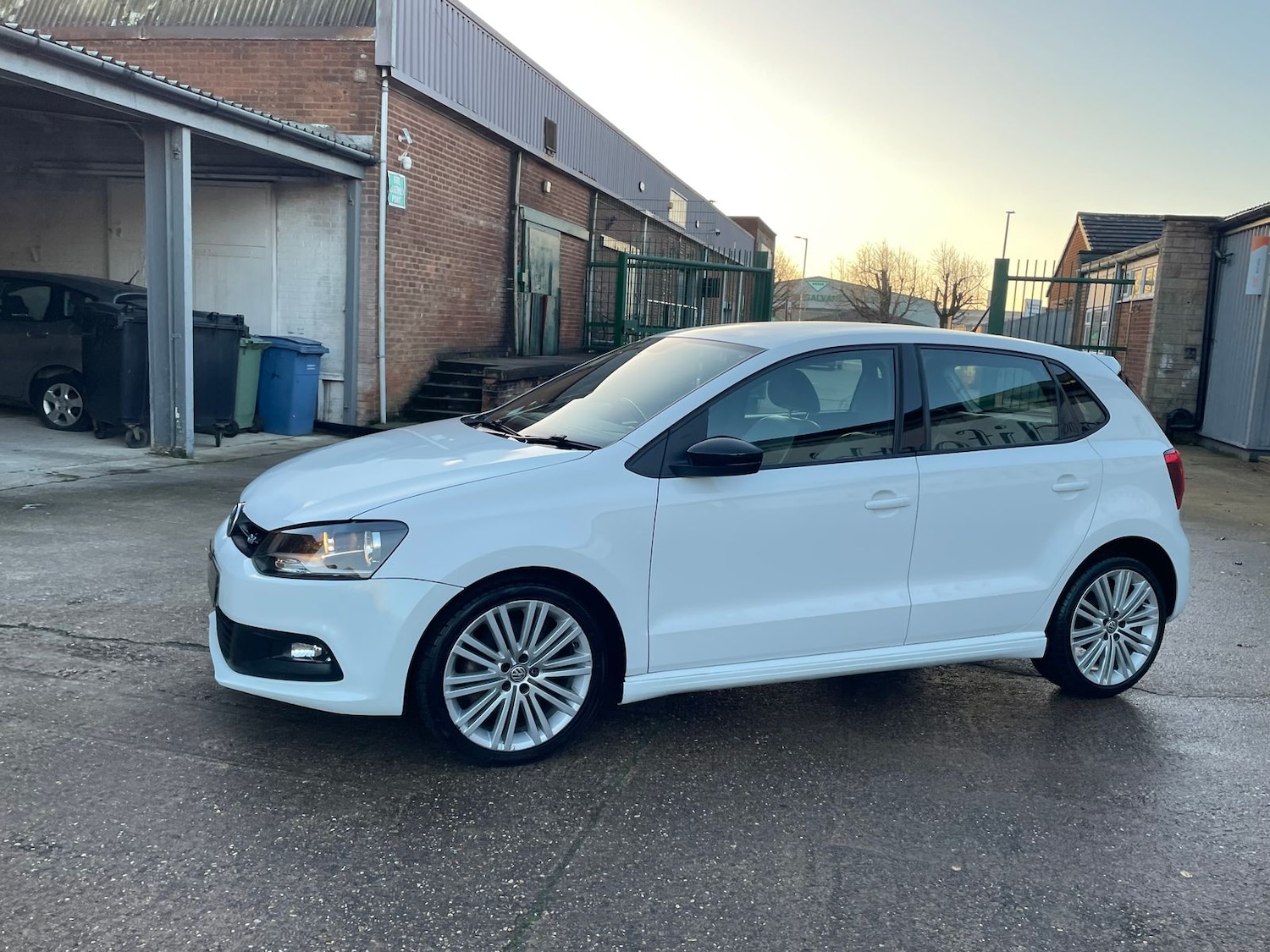 Used Volkswagen Polo 2017 for sale - 76999730: Photo 60