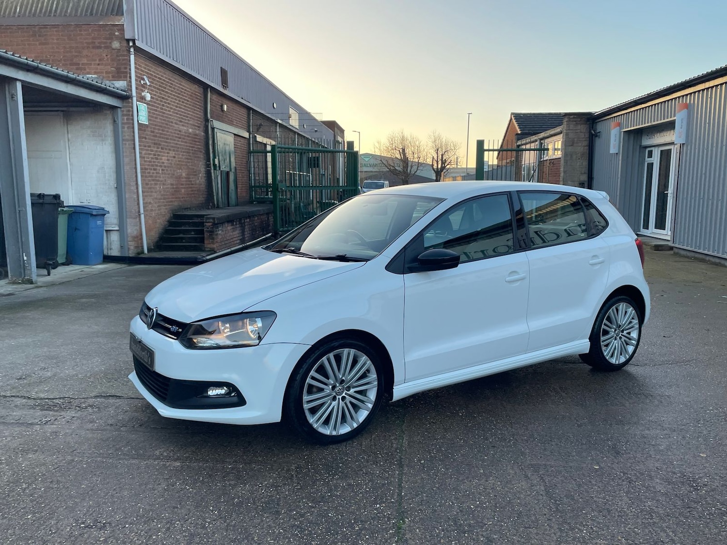 Used Volkswagen Polo 2017 for sale - 76999730: Photo 61