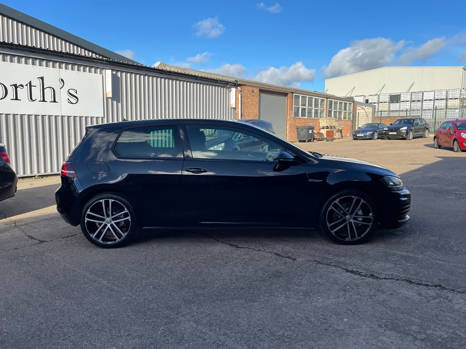 Used Volkswagen Golf 2016 for sale - 76543134: Photo 40