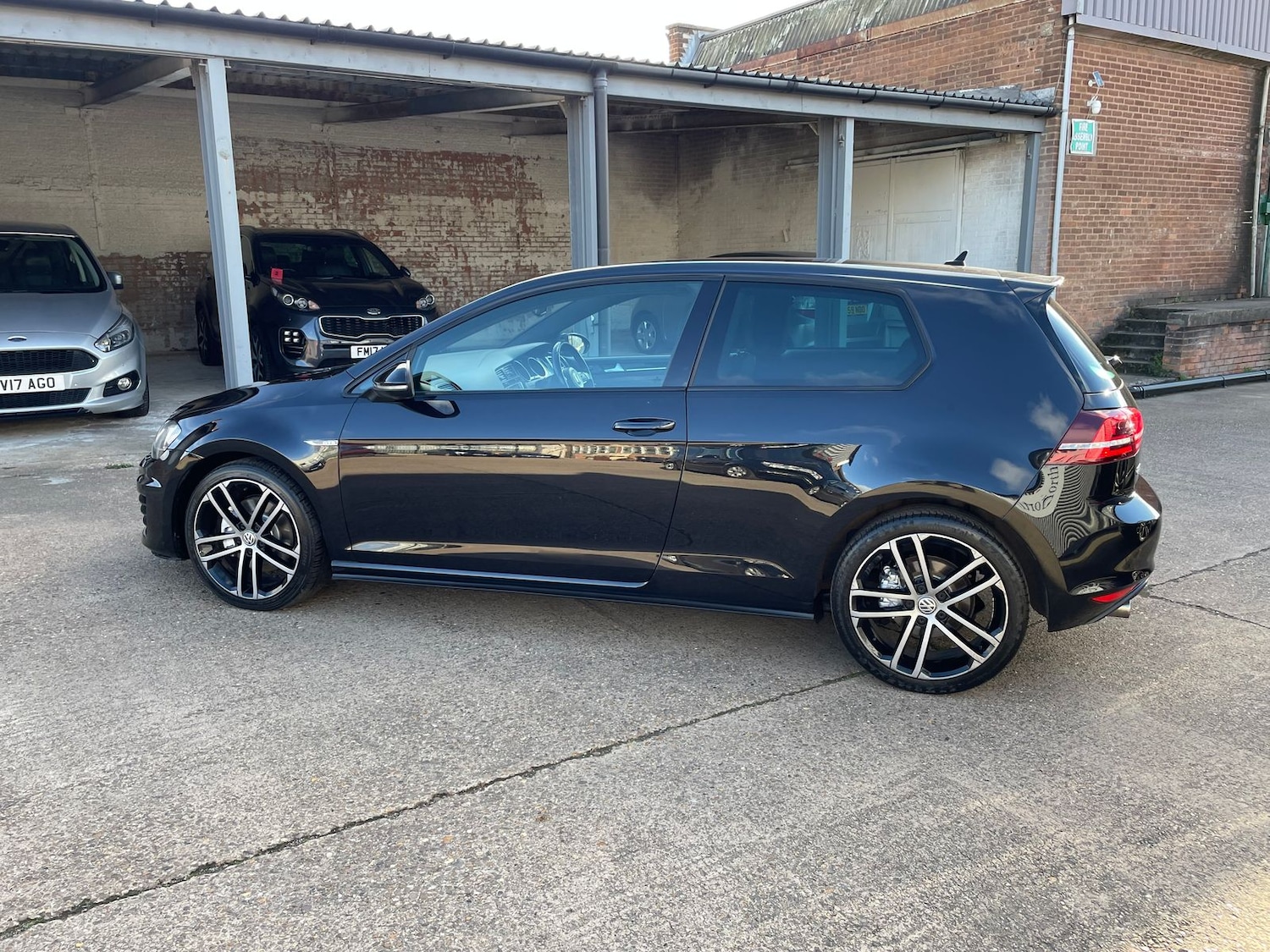 Used Volkswagen Golf 2016 for sale - 76543134: Photo 55