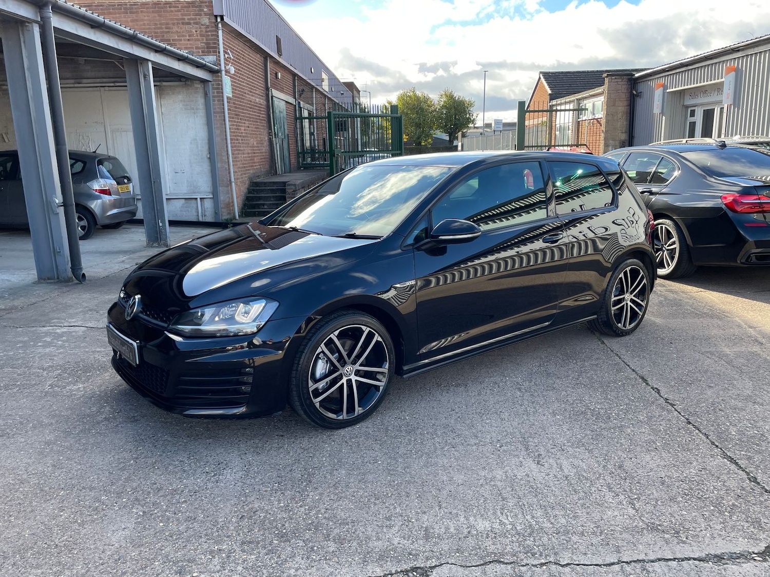 Used Volkswagen Golf 2016 for sale - 76543134: Photo 60