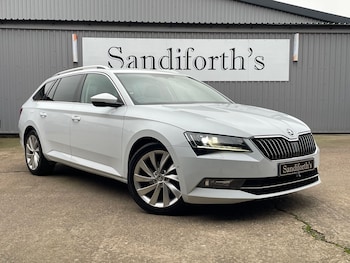 Used Skoda Superb 2017 for sale - 77031646: Photo