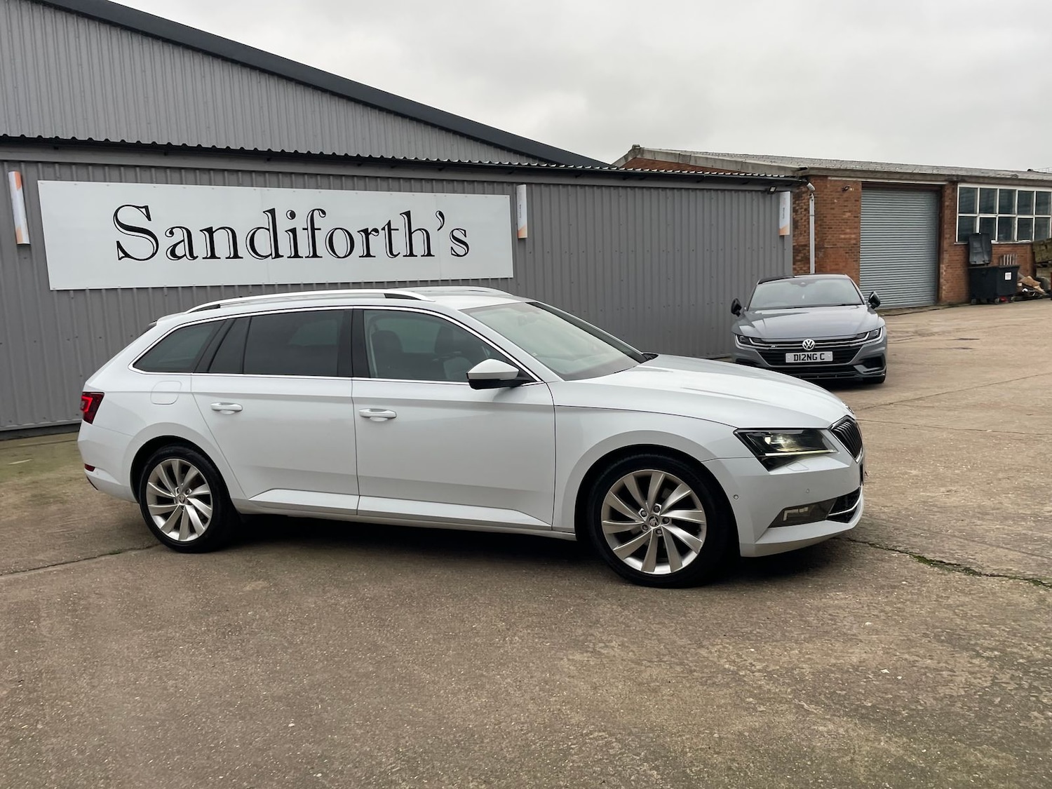 Used Skoda Superb 2017 for sale - 77031646: Photo 42