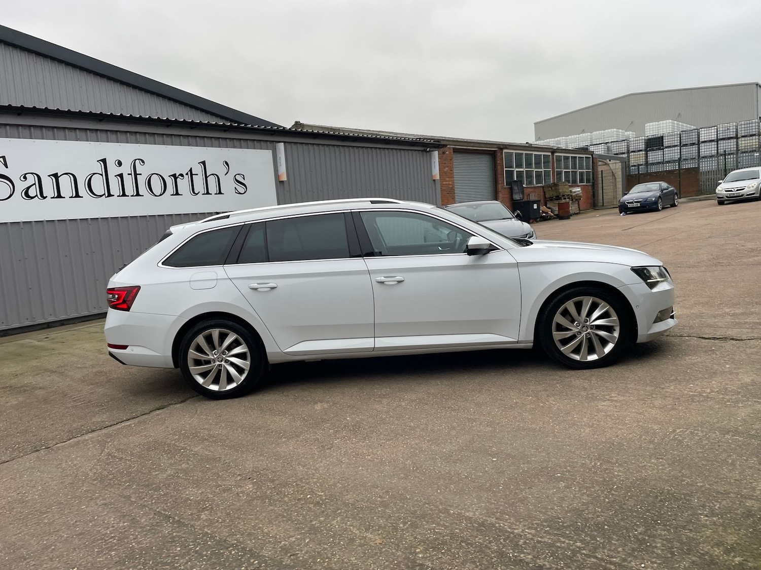 Used Skoda Superb 2017 for sale - 77031646: Photo 45