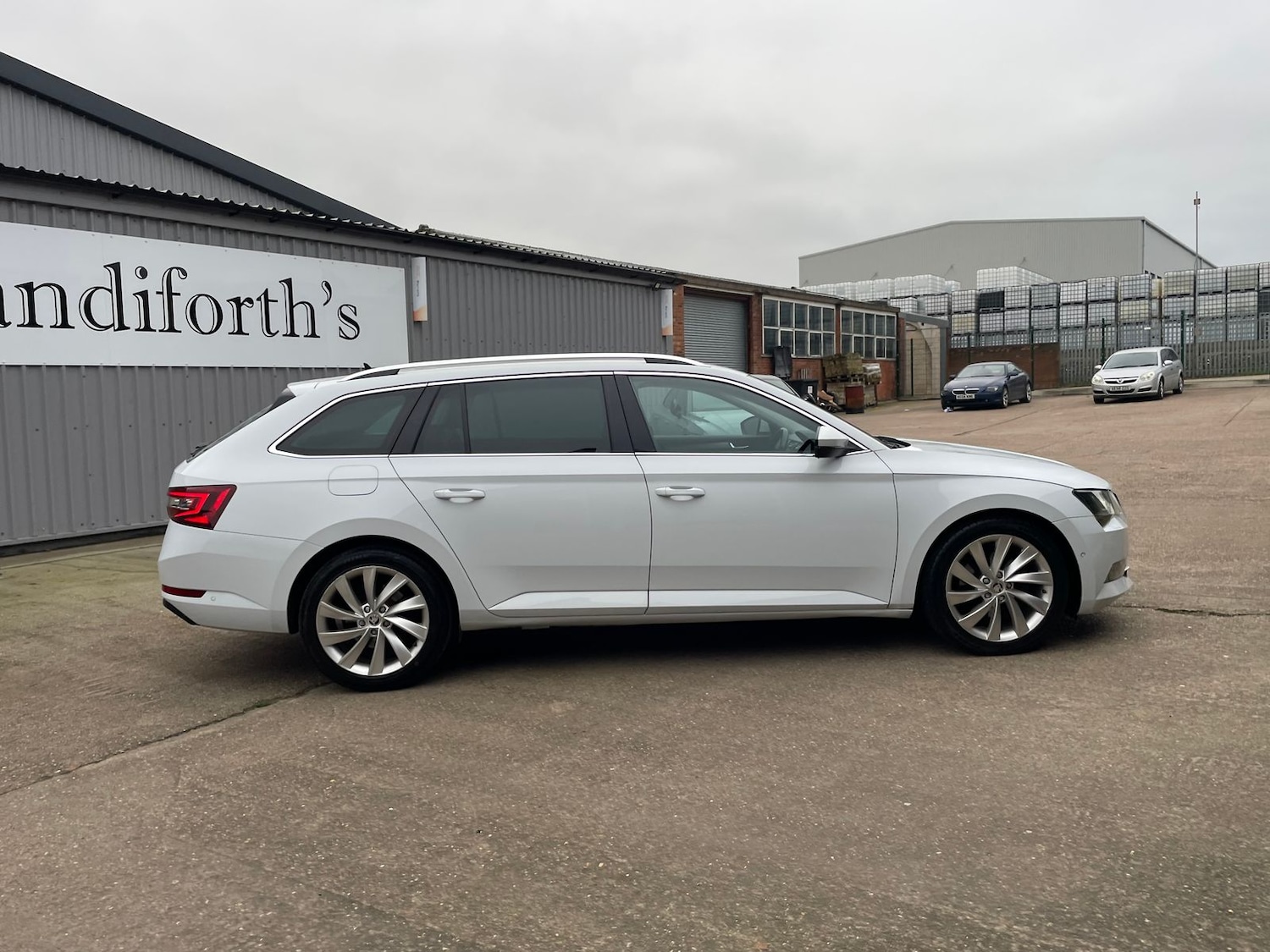 Used Skoda Superb 2017 for sale - 77031646: Photo 46