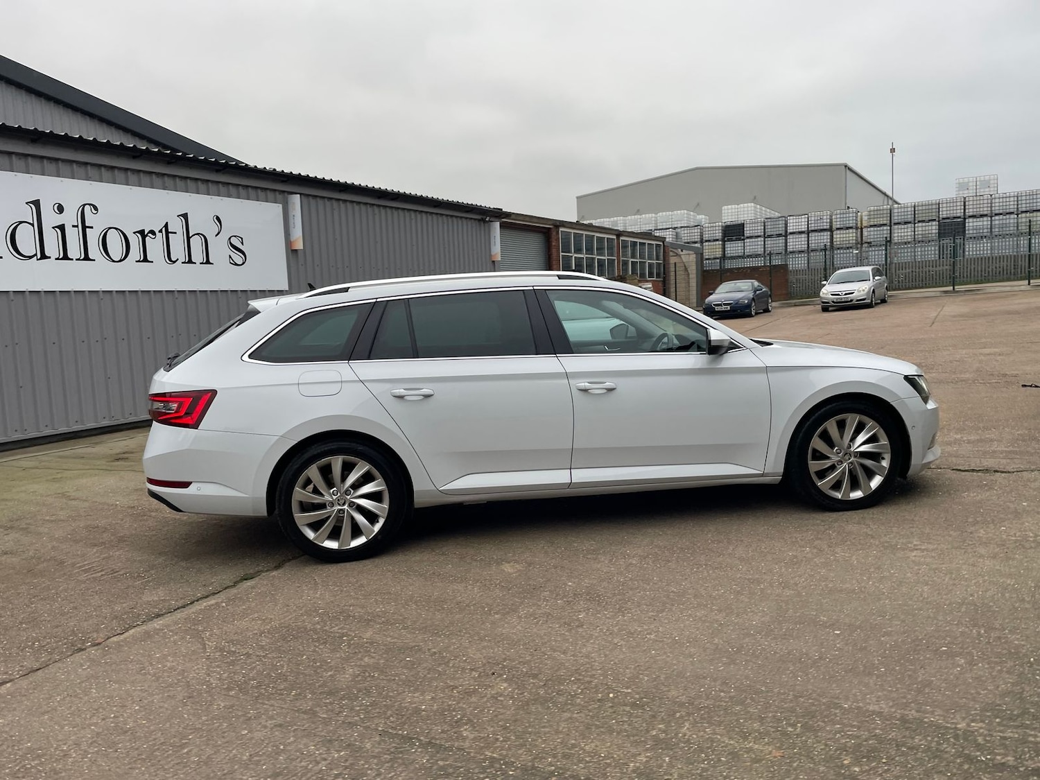 Used Skoda Superb 2017 for sale - 77031646: Photo 47