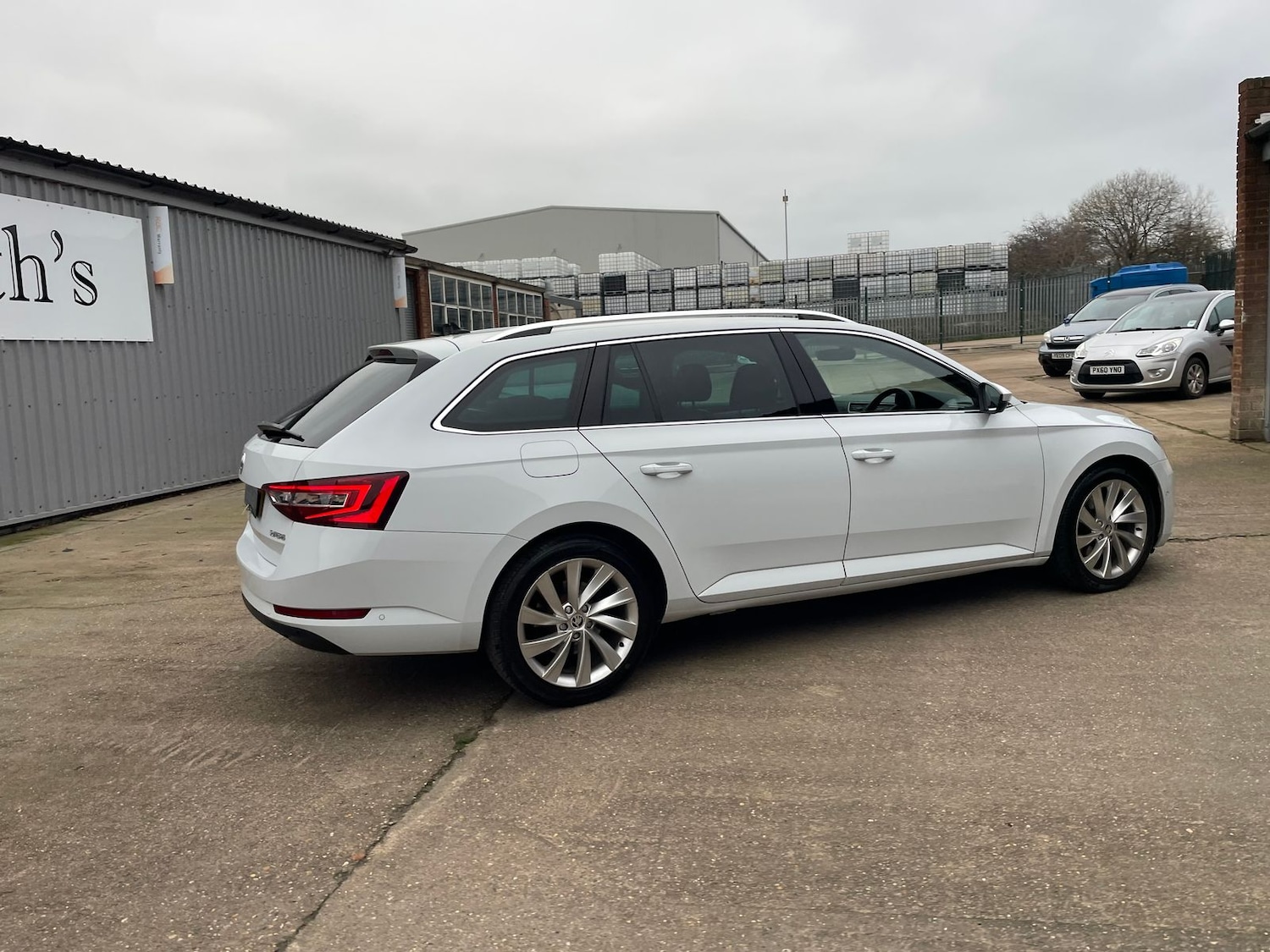 Used Skoda Superb 2017 for sale - 77031646: Photo 50