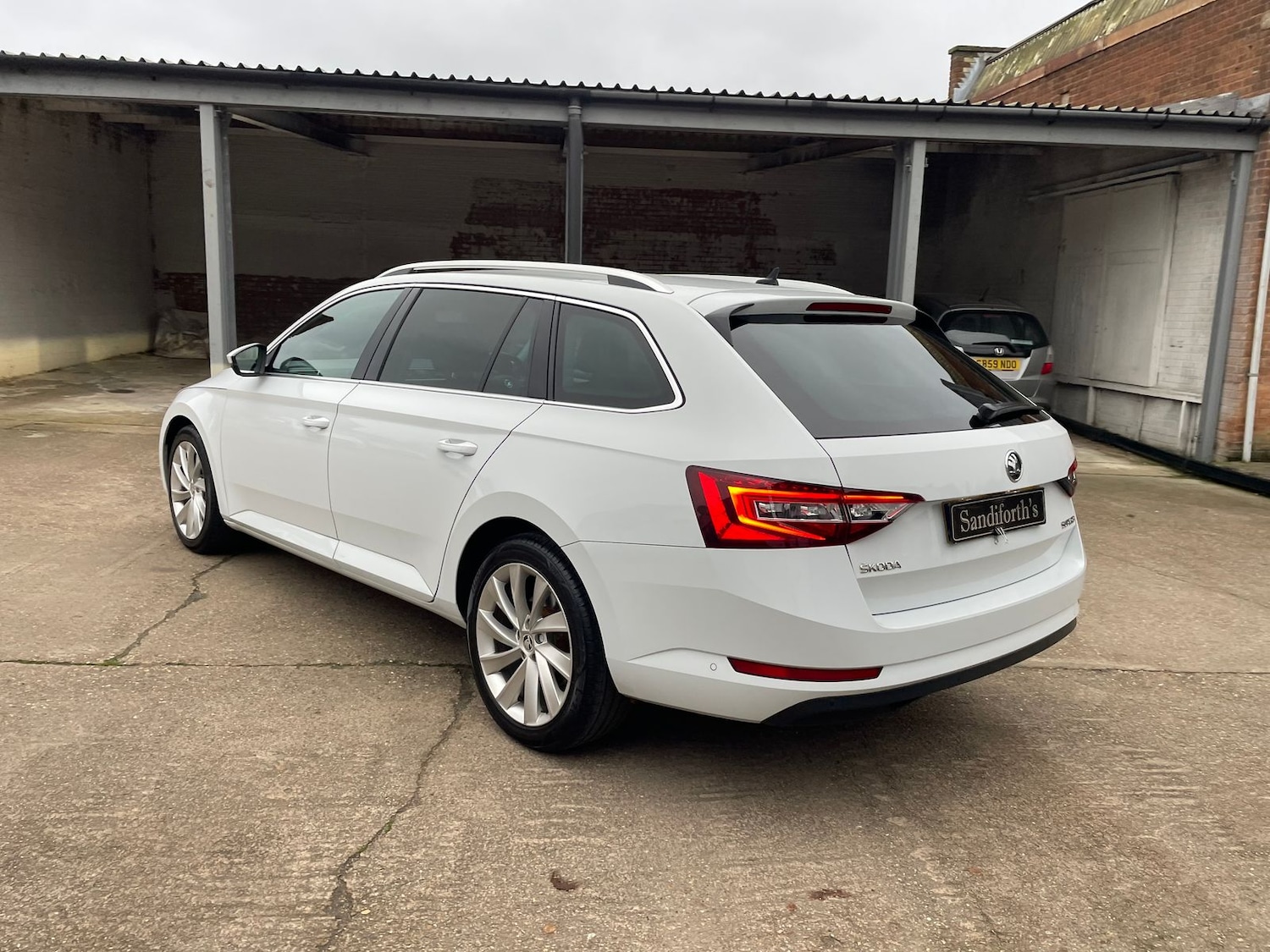 Used Skoda Superb 2017 for sale - 77031646: Photo 62