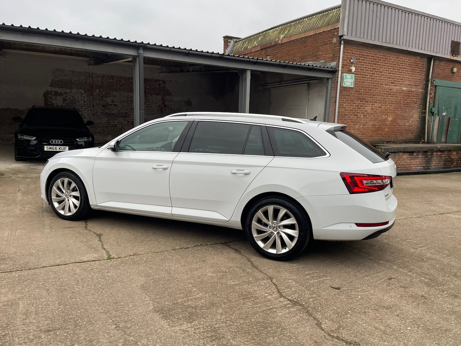 Used Skoda Superb 2017 for sale - 77031646: Photo 66