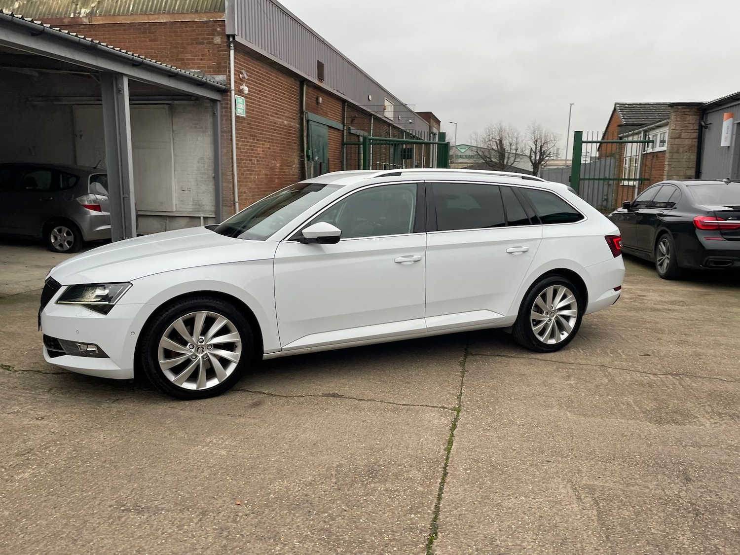 Used Skoda Superb 2017 for sale - 77031646: Photo 73