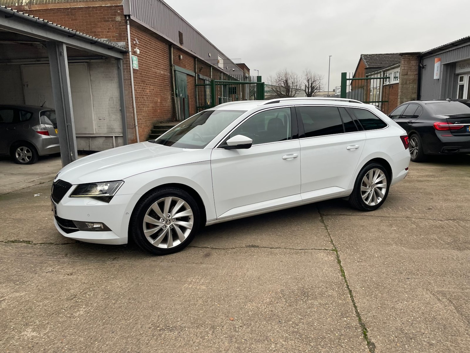 Used Skoda Superb 2017 for sale - 77031646: Photo 74