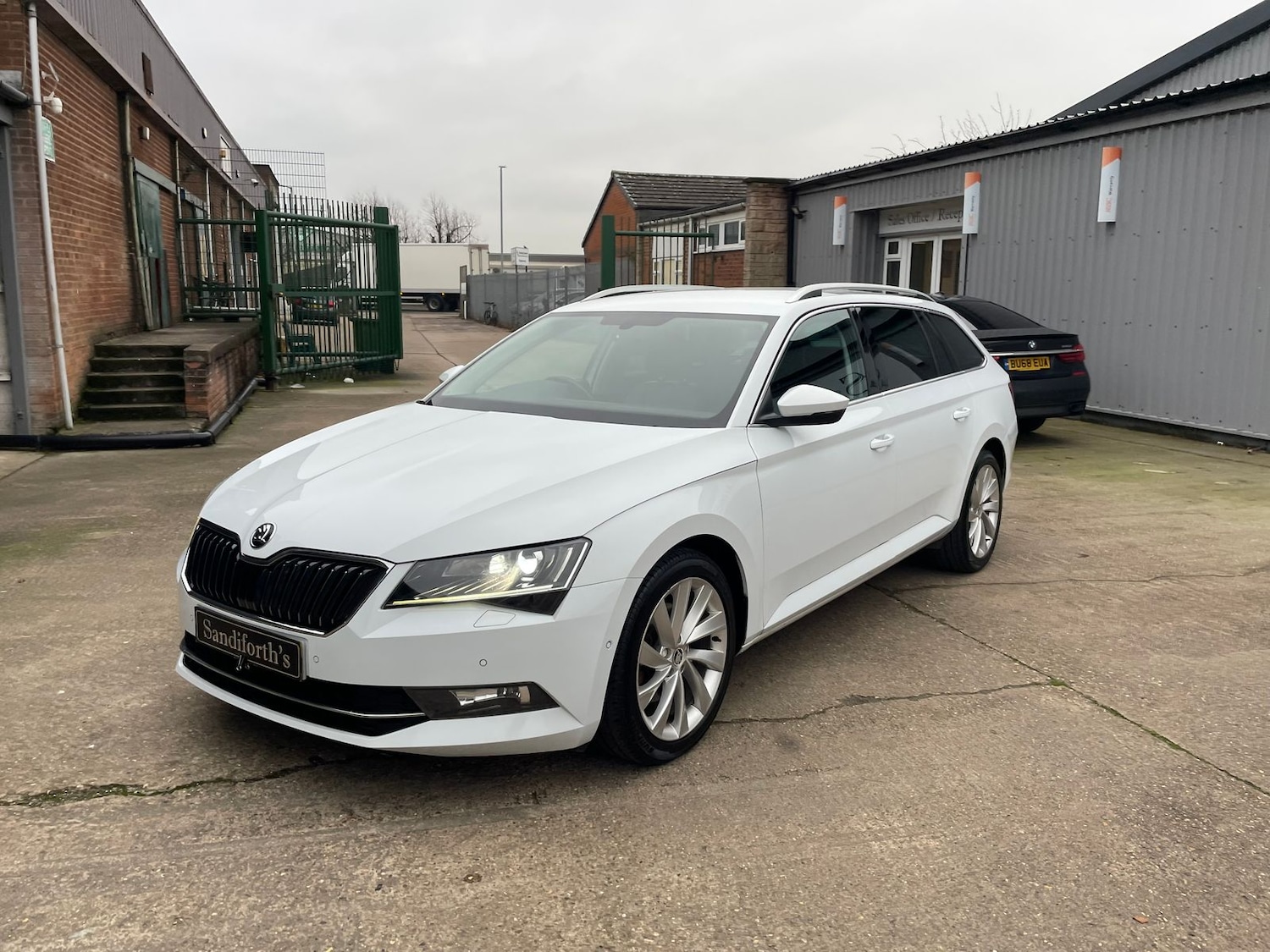 Used Skoda Superb 2017 for sale - 77031646: Photo 77