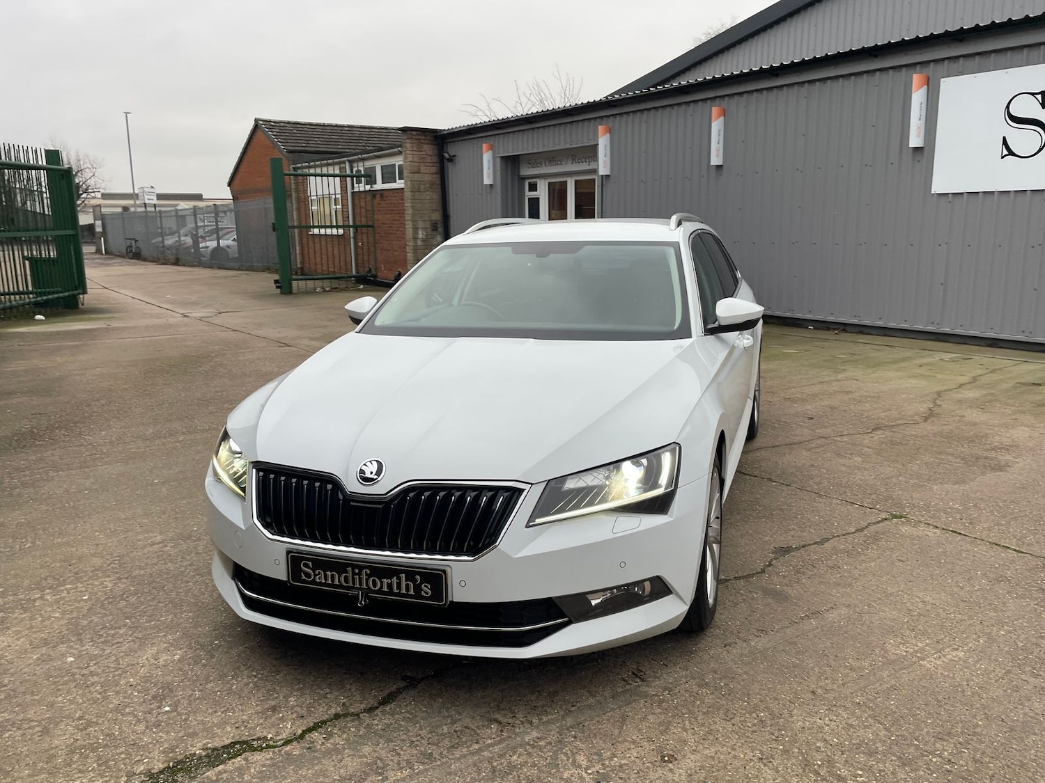 Used Skoda Superb 2017 for sale - 77031646: Photo 79