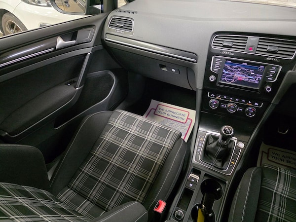 Used Volkswagen Golf 2015 for sale - 76058141: Photo 15