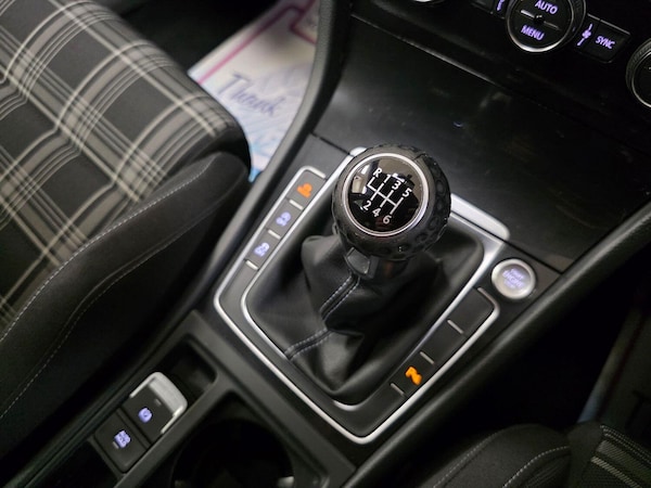 Used Volkswagen Golf 2015 for sale - 76058141: Photo 8