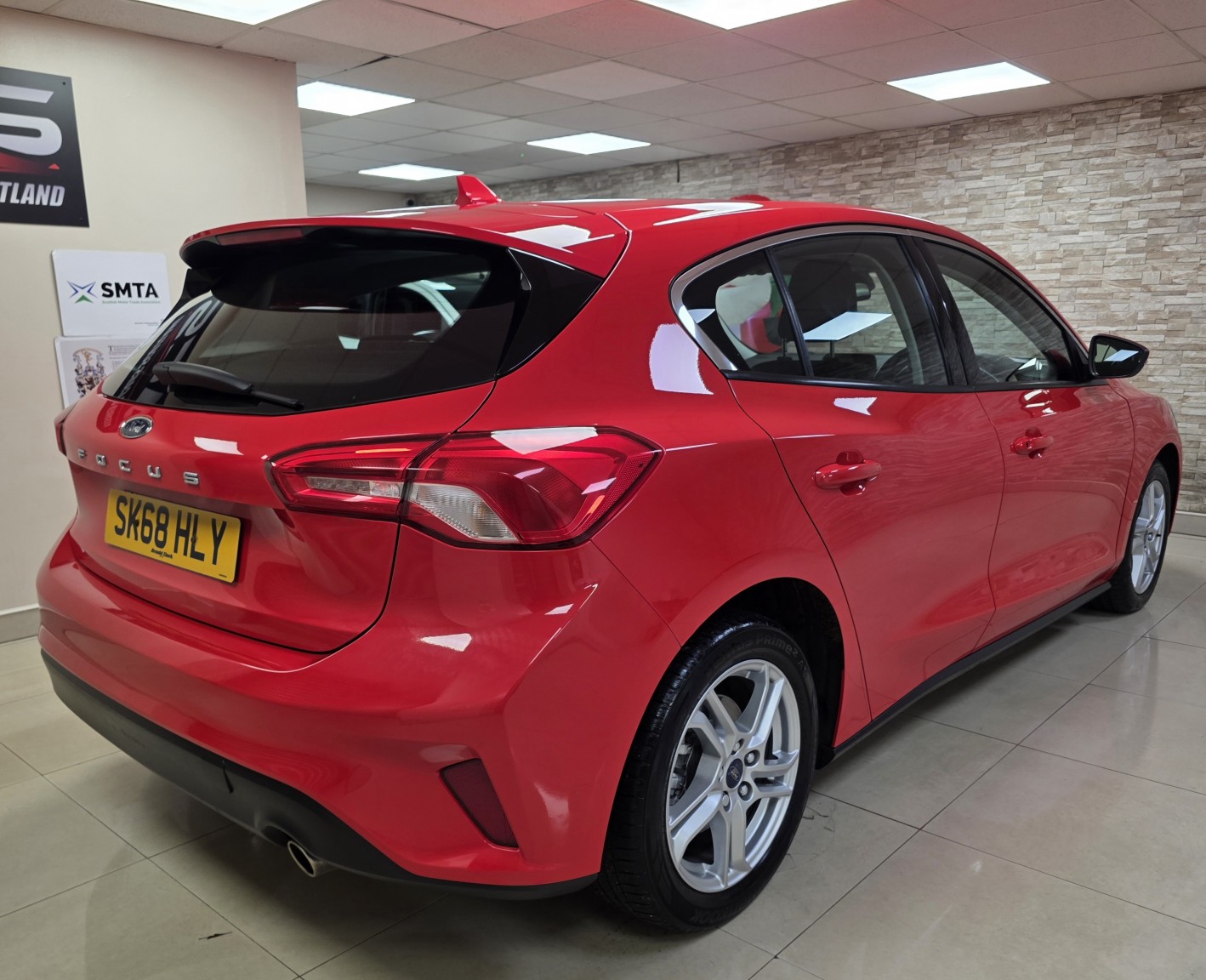 Used Ford Focus 2018 for sale - 76863760: Photo 3