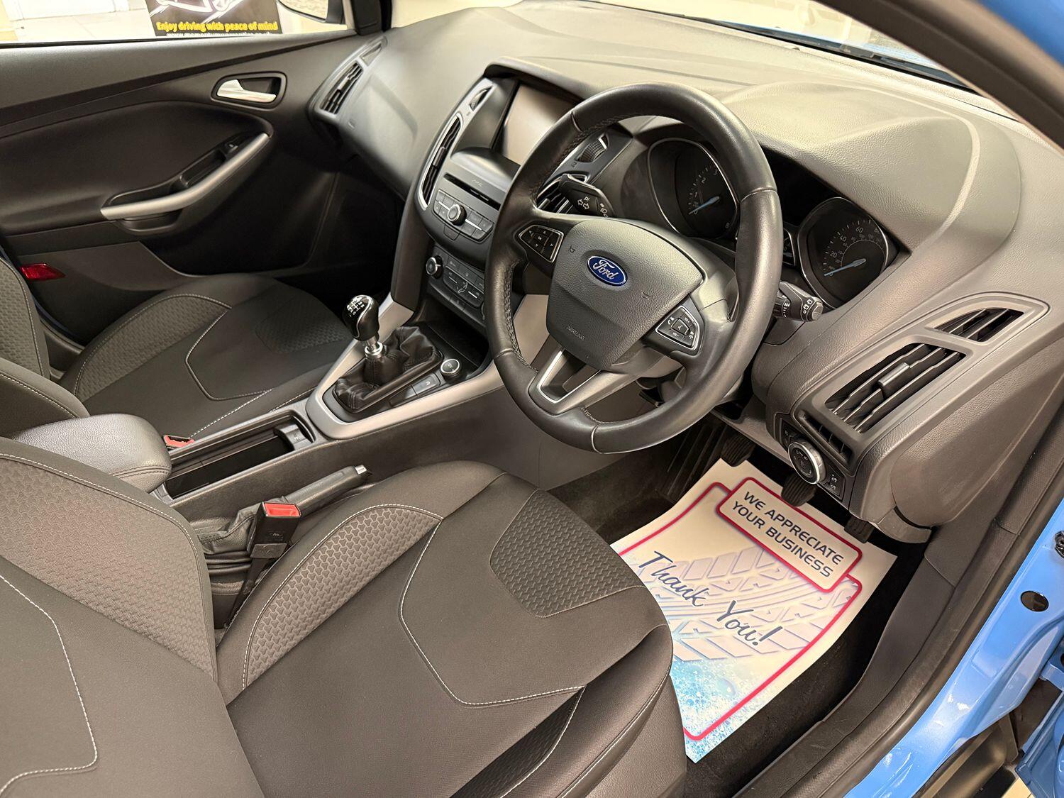 Used Ford Focus 2015 for sale - 76407525: Photo 5