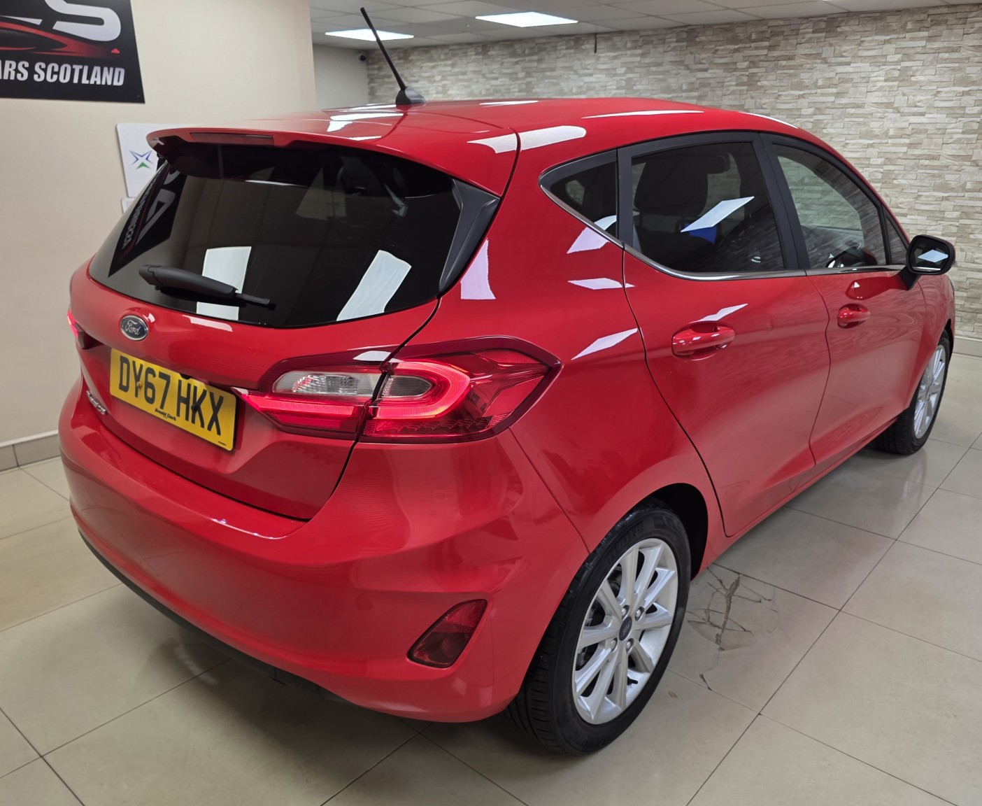 Used Ford Fiesta 2017 for sale - 77303695: Photo 2