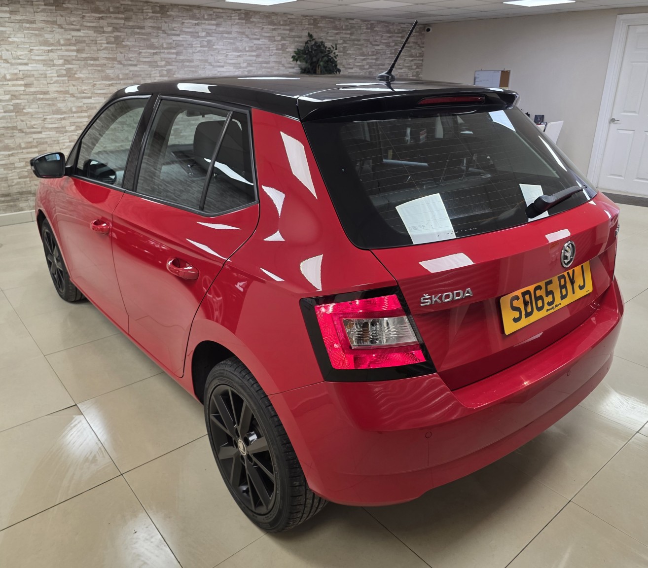 Used Skoda Fabia 2015 for sale - 78112082: Photo 2