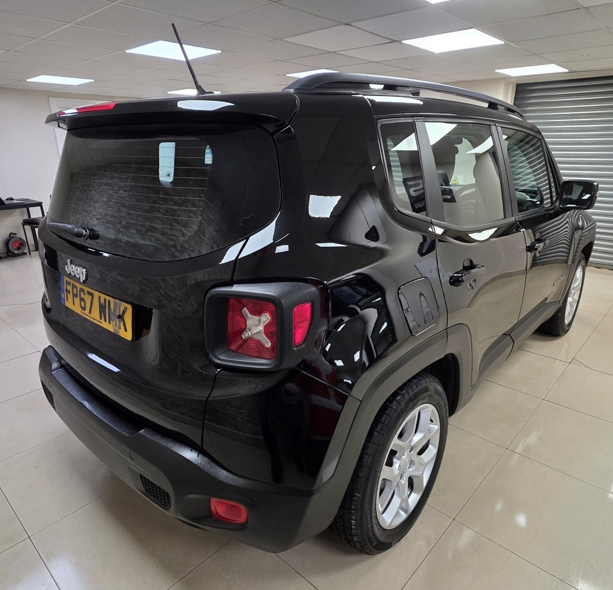 Used Jeep Renegade 2017 for sale - 77059793: Photo 4
