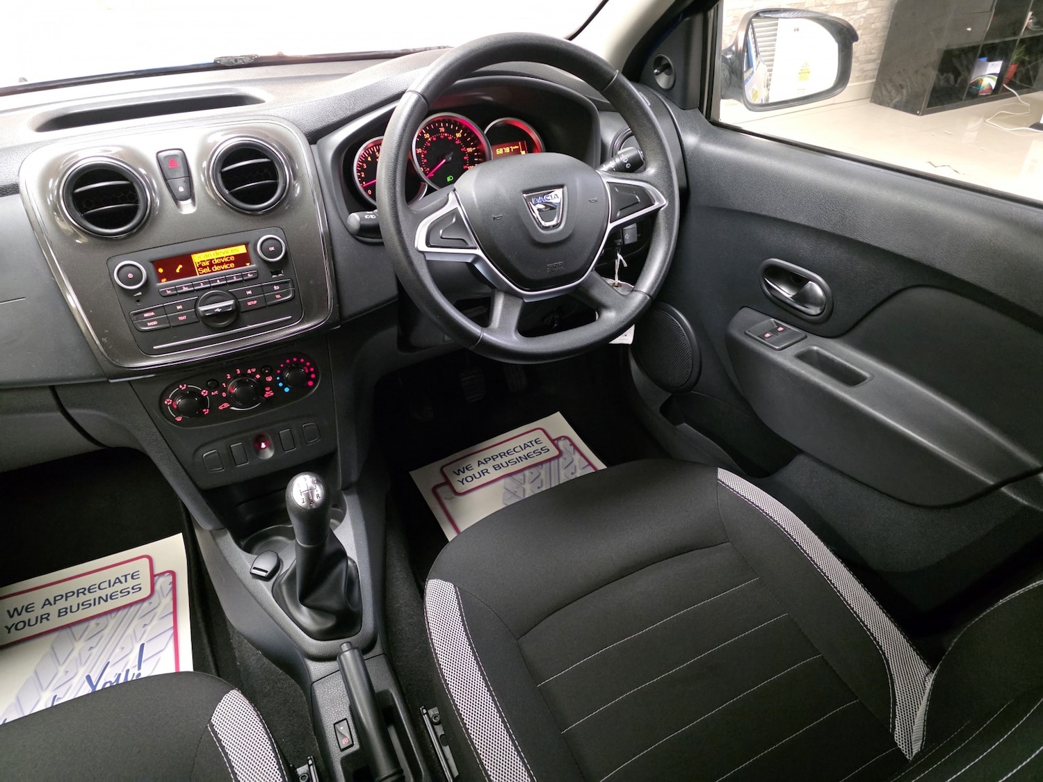 Used Dacia Sandero Stepway 2017 for sale - 77129485: Photo 15