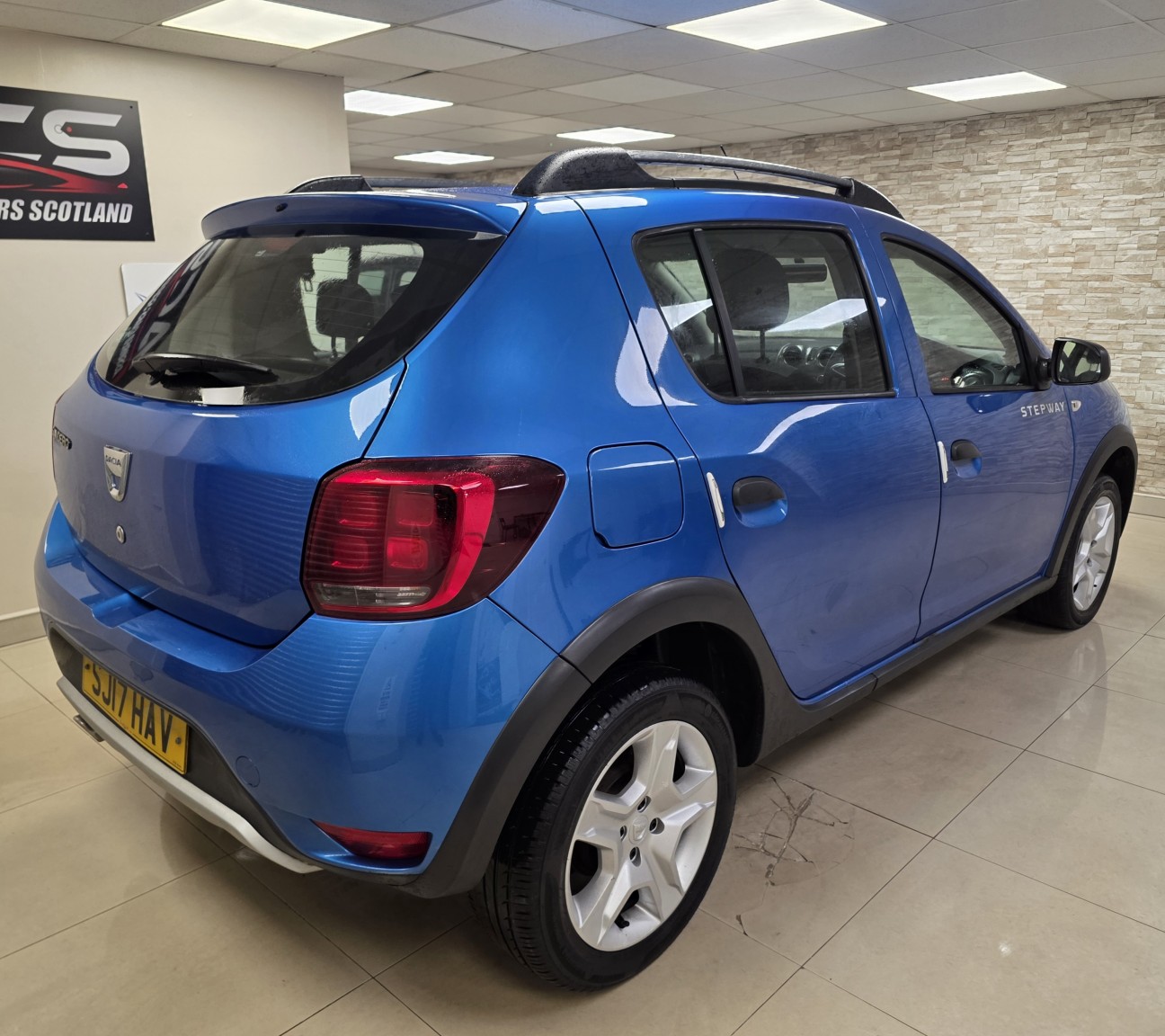 Used Dacia Sandero Stepway 2017 for sale - 77129485: Photo 4